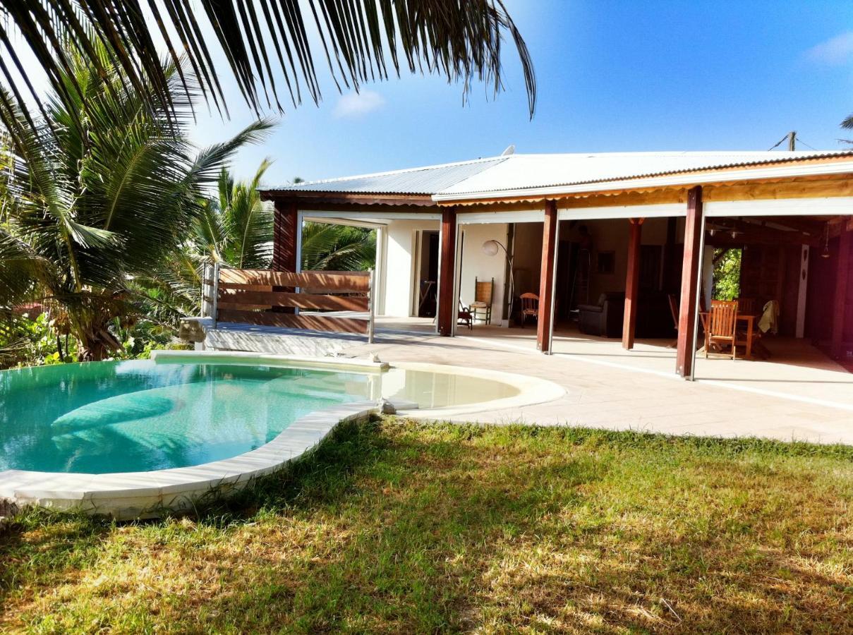 Wild Paradise: Villa vue mer piscine à débordement Le Moule Buitenkant foto